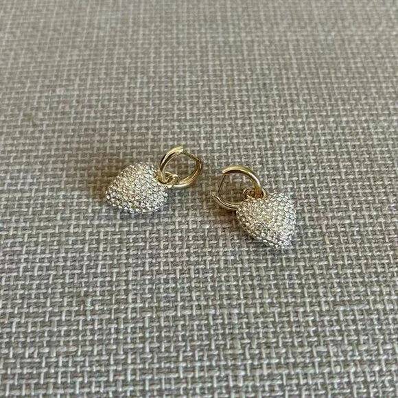 BEST Roxanne Assoulin The Pavé Puffy Heart Earrings Gold - Picture 4 of 4